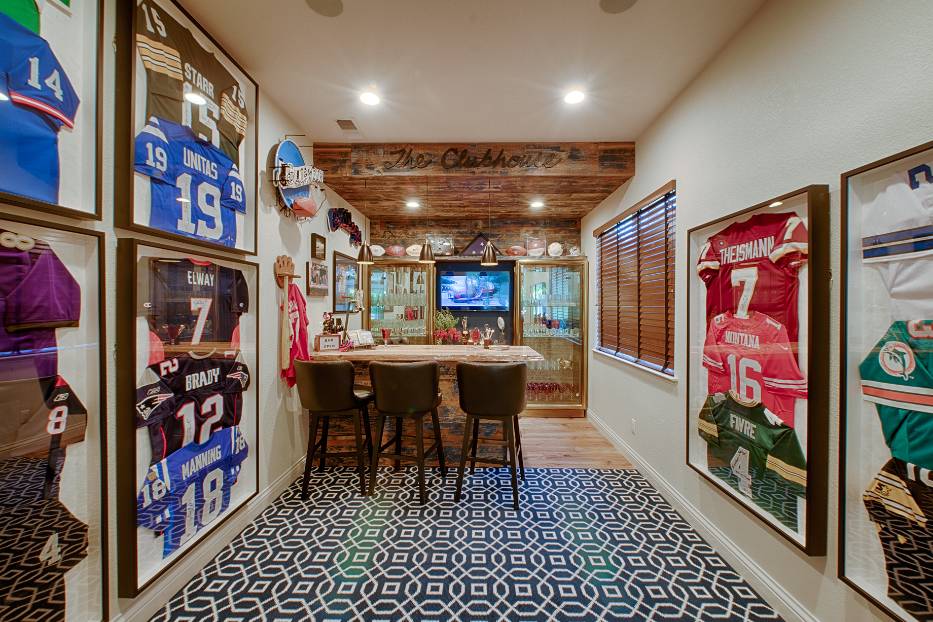 Home Sports Bar
